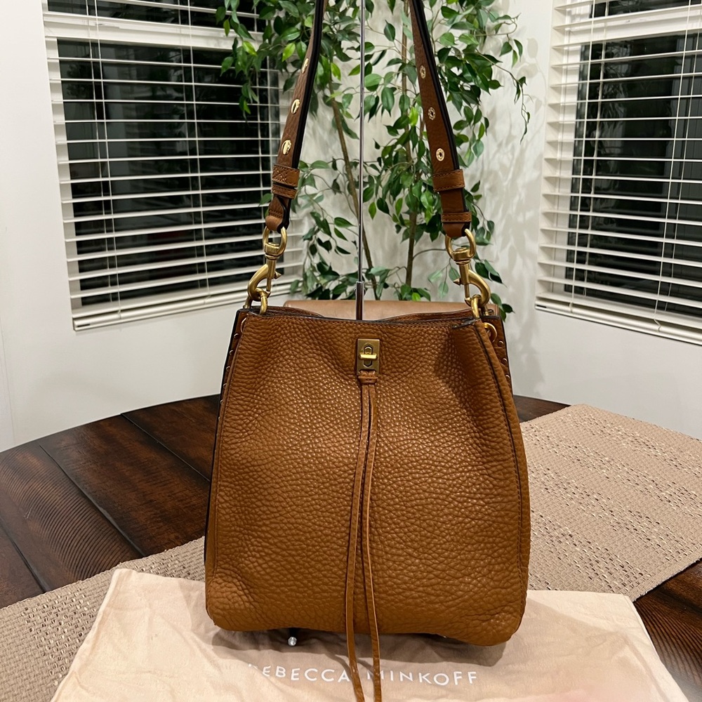 REBECCA MINKOFF DARREN SHOULDER BAG - CARAMELLO GOLD BROWN PEBBLE LEATHER
